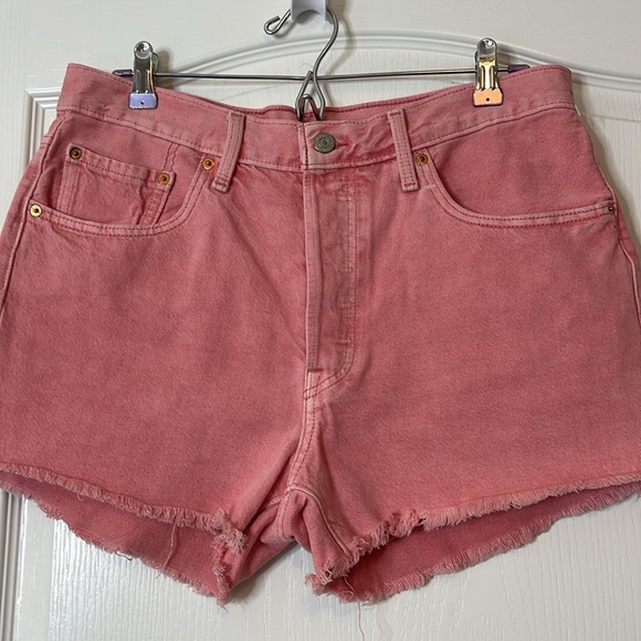 Levi’s 501 Original Denim Shorts Pink. Size 31 / 12 - Picture 6 of 16